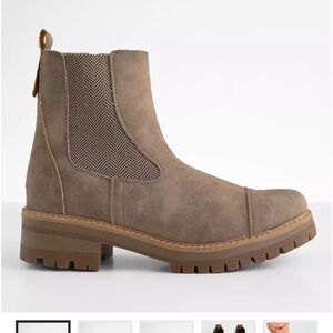 Buckle - Vintage 93 Brooklyn Chelsea Ankle Boot (Never Worn!)